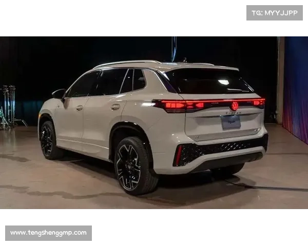 Tiguan 2.0T+8AT+四驱!中型SUV,豪华木饰内饰+氛围灯!真太香了 Tiguan 2.0T+8AT+四驱!中型SUV,豪华木饰内饰+氛围灯!真太香了